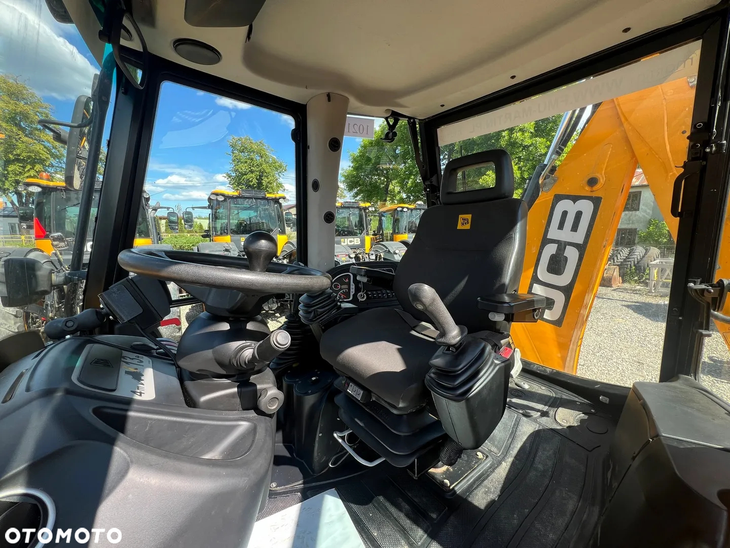 JCB 4CX - 12