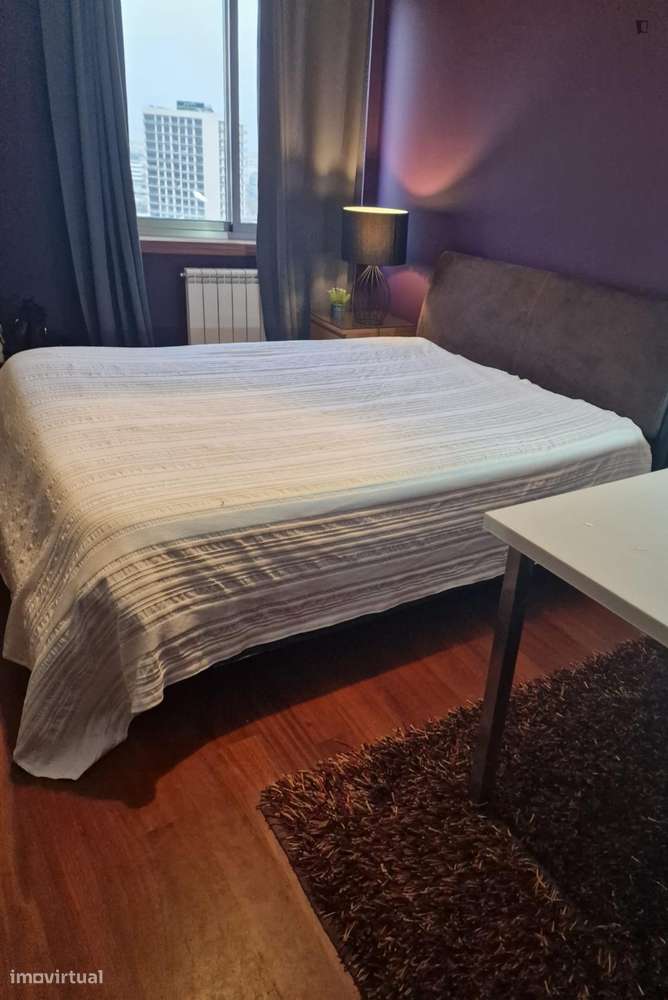 Quarto - localizado em Aveiro - Grande imagem: 2/8