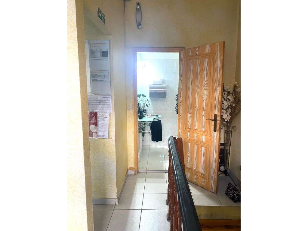 Aranguês - Loja com garagem - Excelentes àreas-5