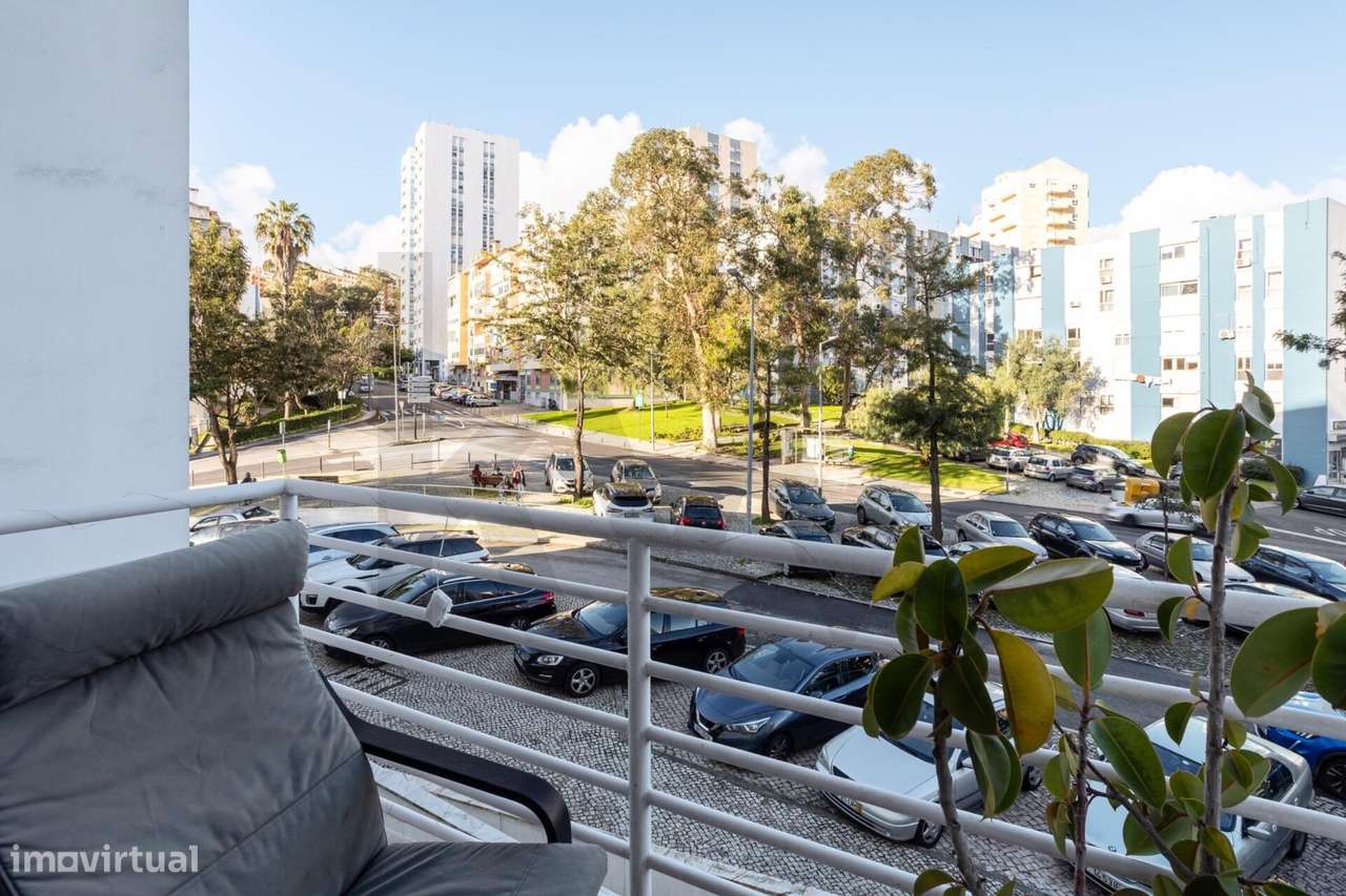 Apartamento T2 em Odivelas com Terraço-12