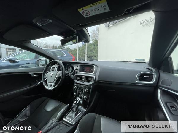 Volvo V40 - 16