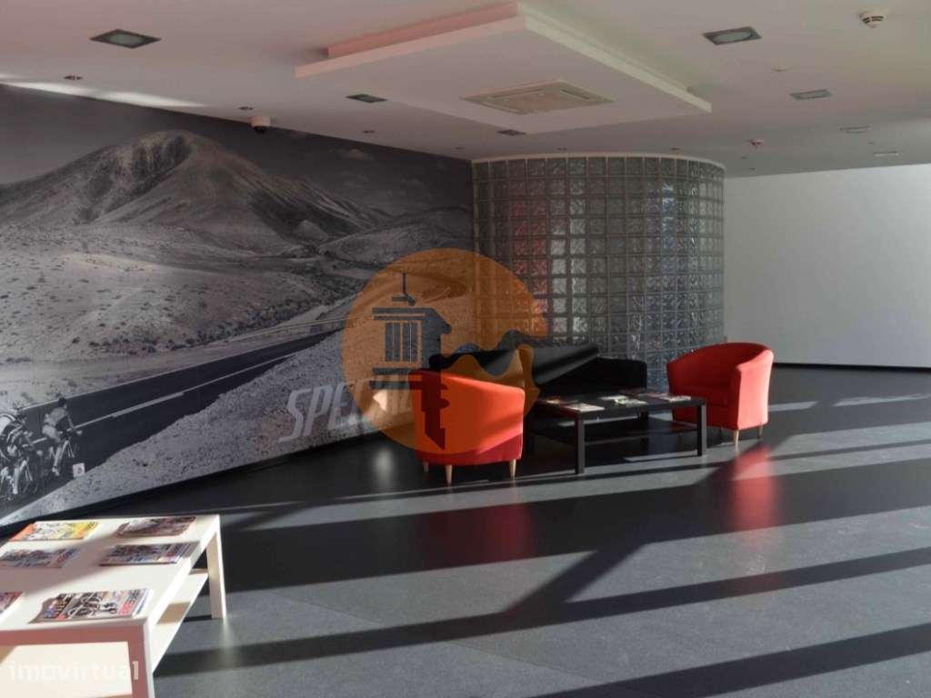 Armazém/Escritórios de grandes dimensões!
Excelente oportunidade p... - Grande imagem: 4/60