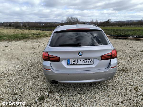 BMW Seria 5 525d Touring Luxury Line - 4