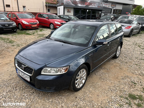 Volvo V50 - 1