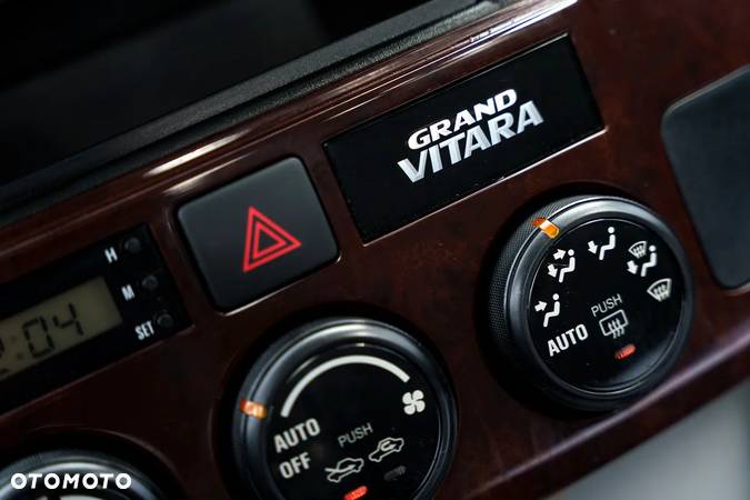 Suzuki Grand Vitara 2.0 Special Edition - 23