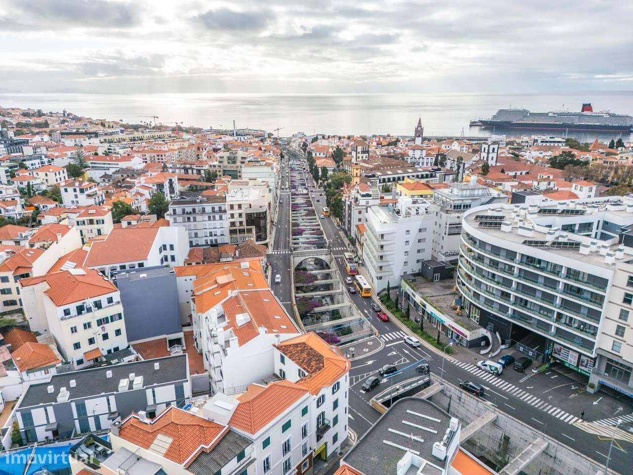 Prédio localizado no Centro Histórico do Funchal - Grande imagem: 5/27