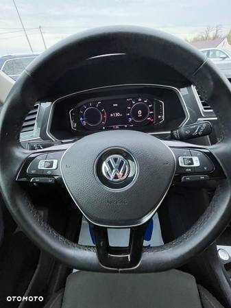 Volkswagen Tiguan - 4