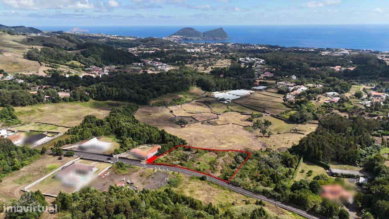 Terreno com Potencial de Construção – Oportunidade Única em Terra Chã- - Grande imagem: 4/7