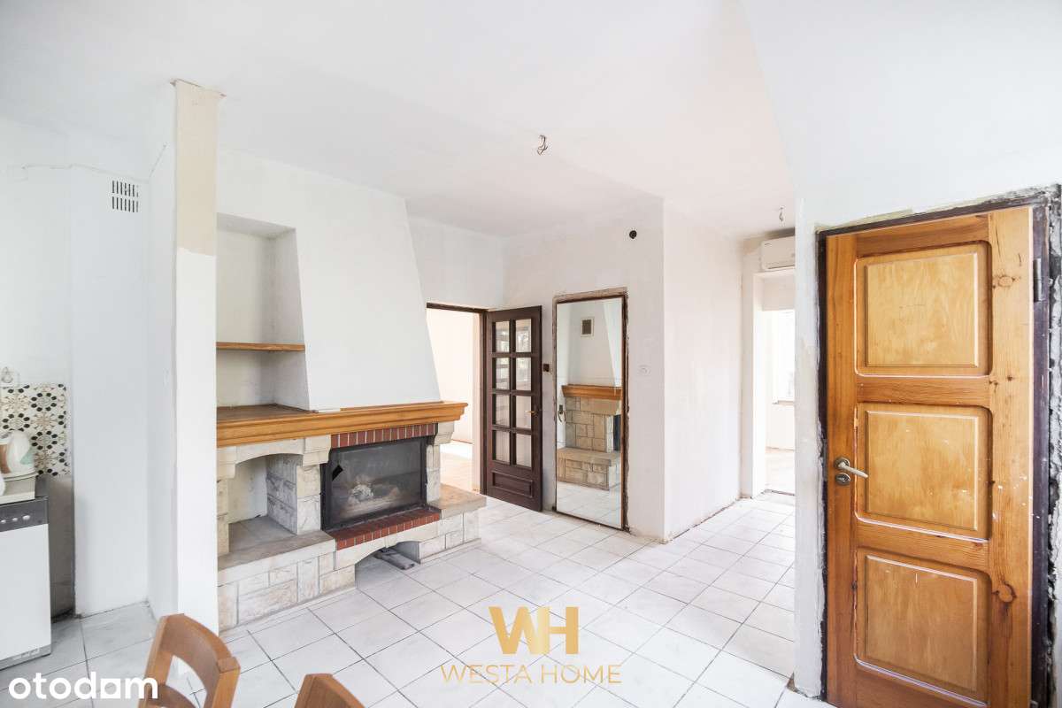 Dom wolnostojący w otoczeniu drzew. Zakroczym.-10