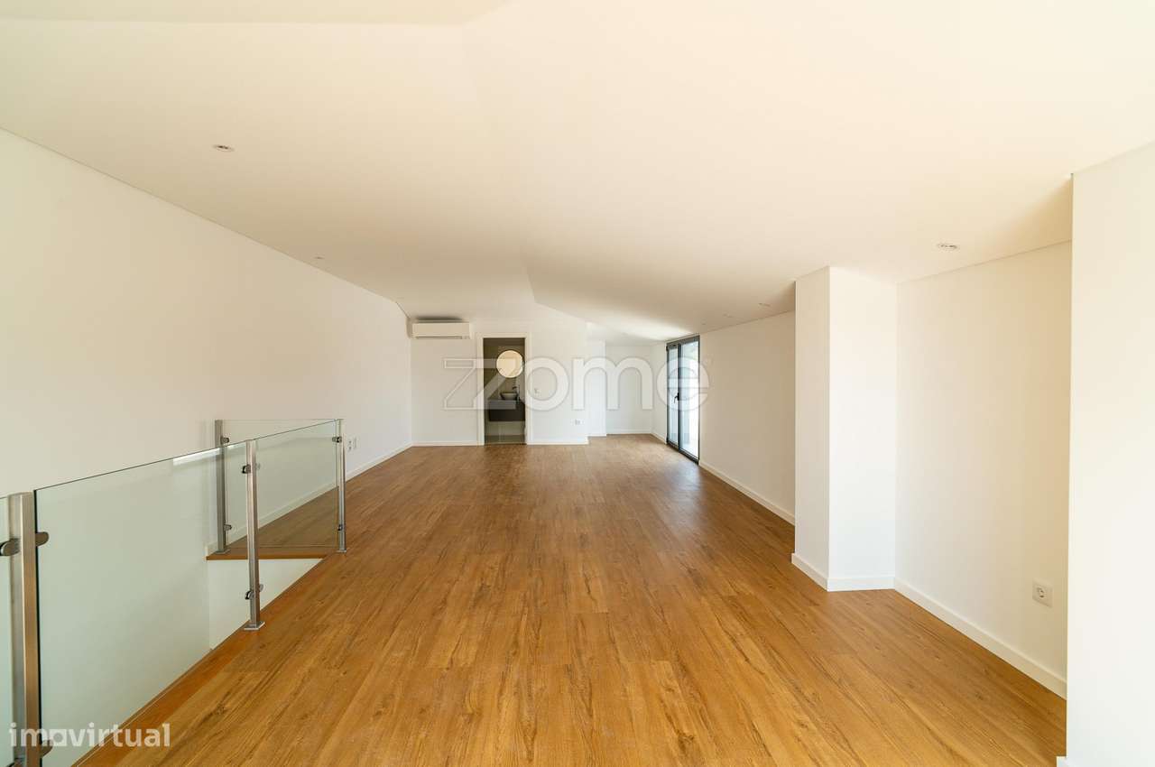Apartamento T3 Duplex no centro de Viseu - Grande imagem: 2/17