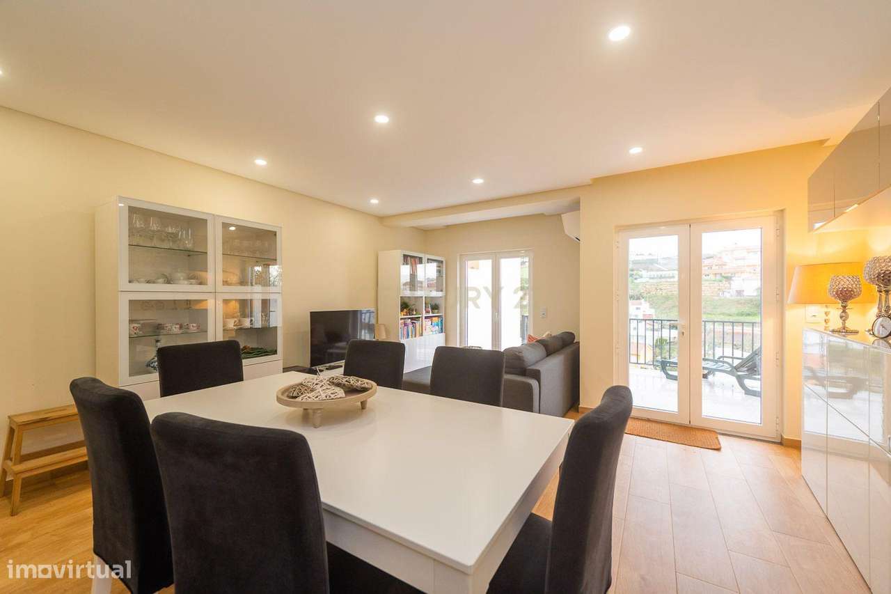 Moradia T3 localizada na aldeia de Cheleiros - Mafra-10