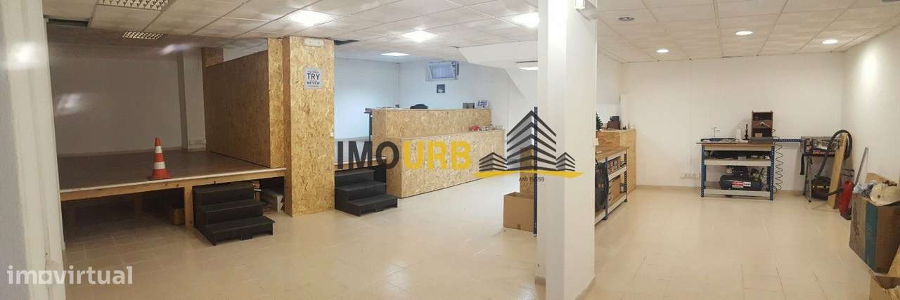 CAVE AMPLA / ARMAZÉM / GARAGEM - Grande imagem: 2/4