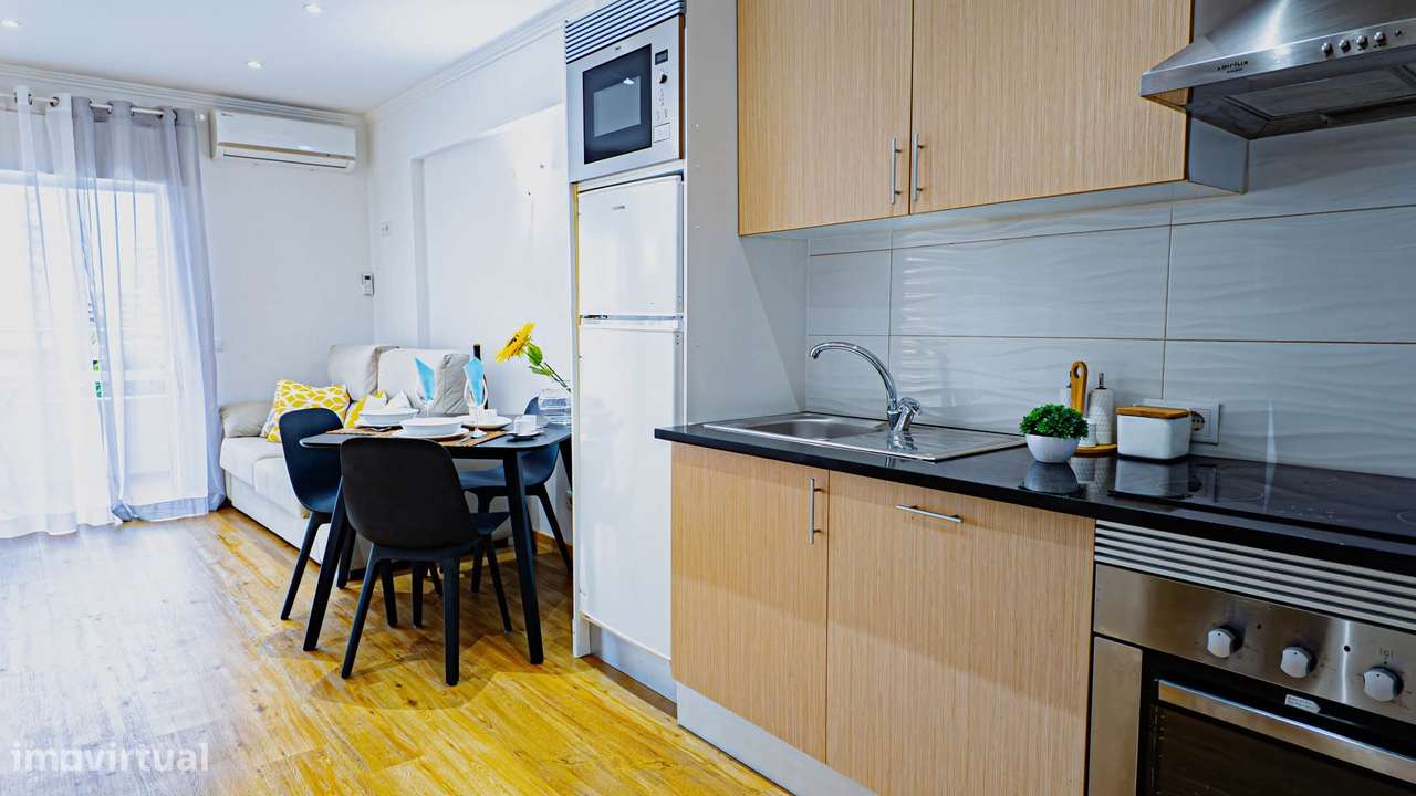 T0 Renovado com Varanda e Vista Piscina - a 2 min da Praia da Rocha - Grande imagem: 5/11