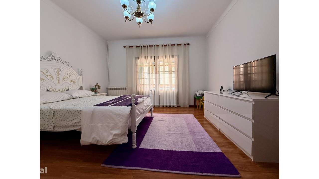 Moradia c/ Terreno e Jardim-36