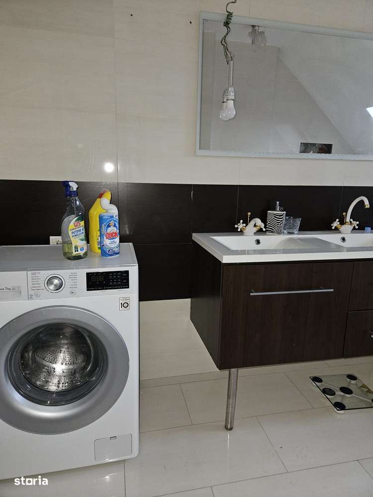 Vand apartament cu 4 camare in zona Obcini.-5