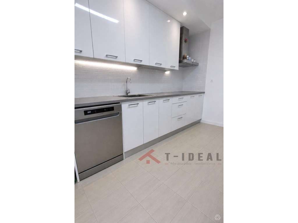 Apartamento T3 em condomínio de prestígio a 5 Minutos da Praia de P...-12