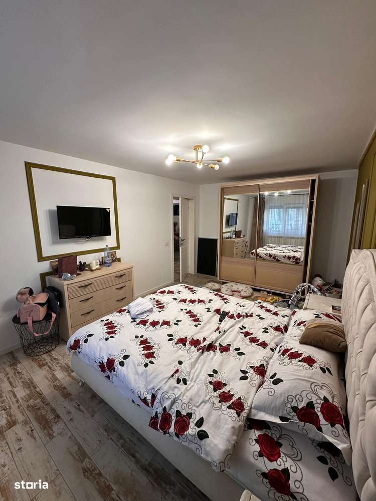 De vanzare 3 camere,mobilat și utilat,renovat complet,Pret 69000 euro - Imagine principală: 3/10