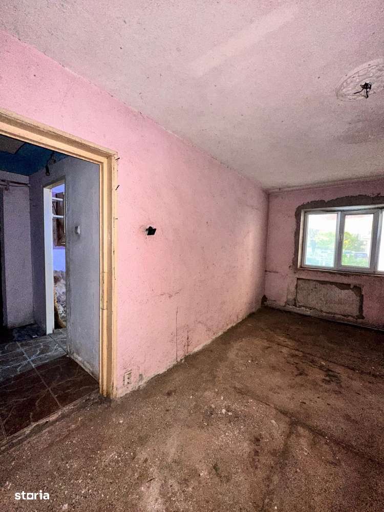 De vanzare 3 camere decomandat Pietonal Stefan cel Mare - Imagine principală: 3/6