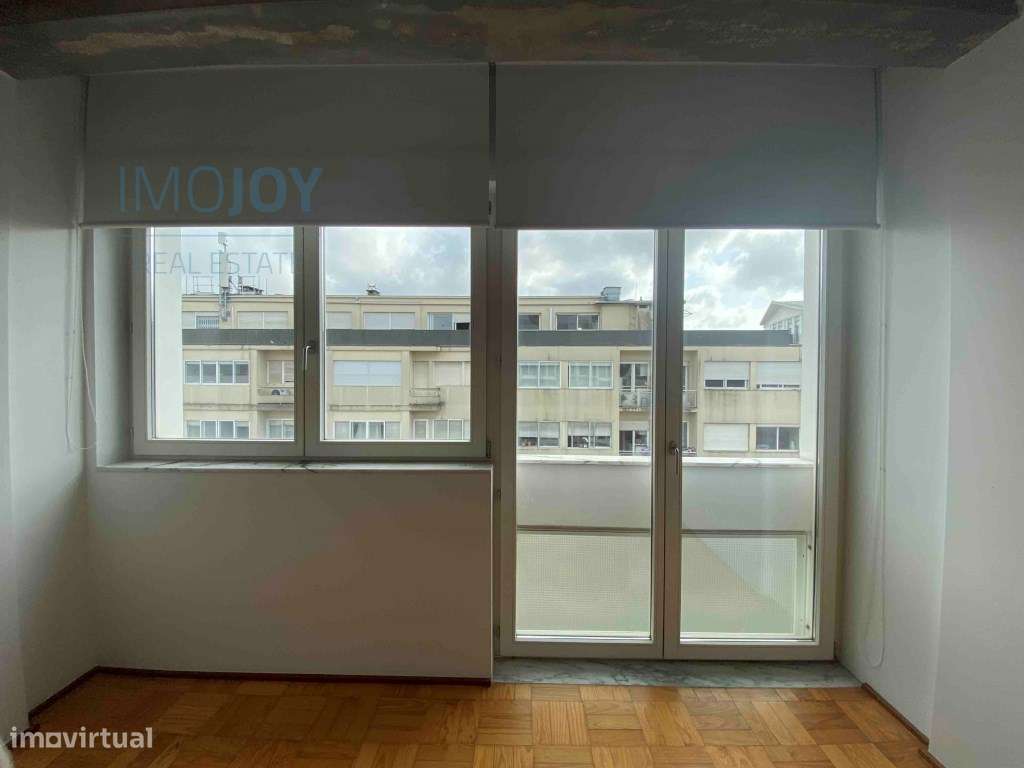 Apartamento T1 para venda no centro histórico do Porto - Grande imagem: 4/32
