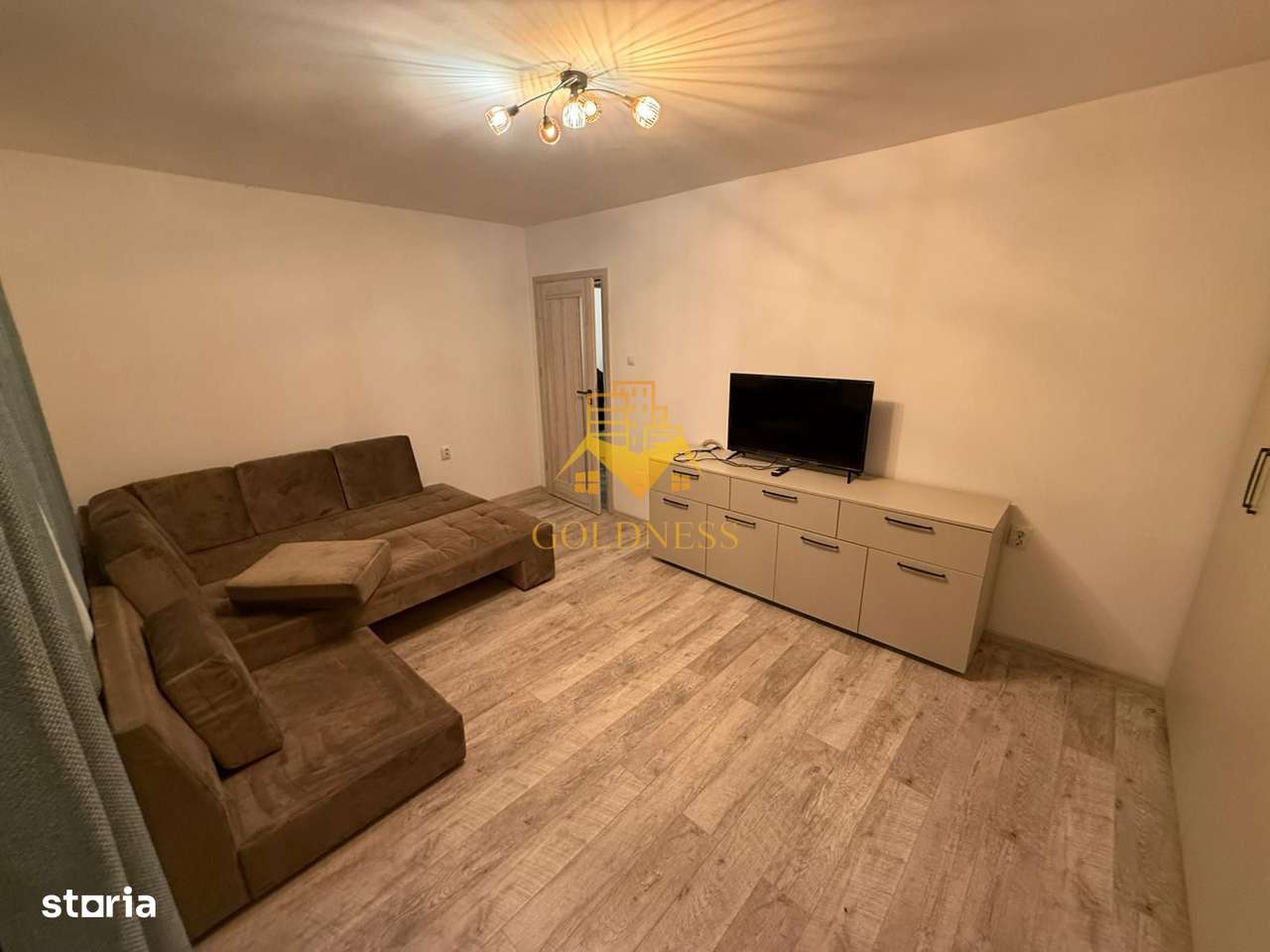 2 camere decomandate, balcon, Mega Image, Piata Marasti, Panemar - Imagine principală: 5/8