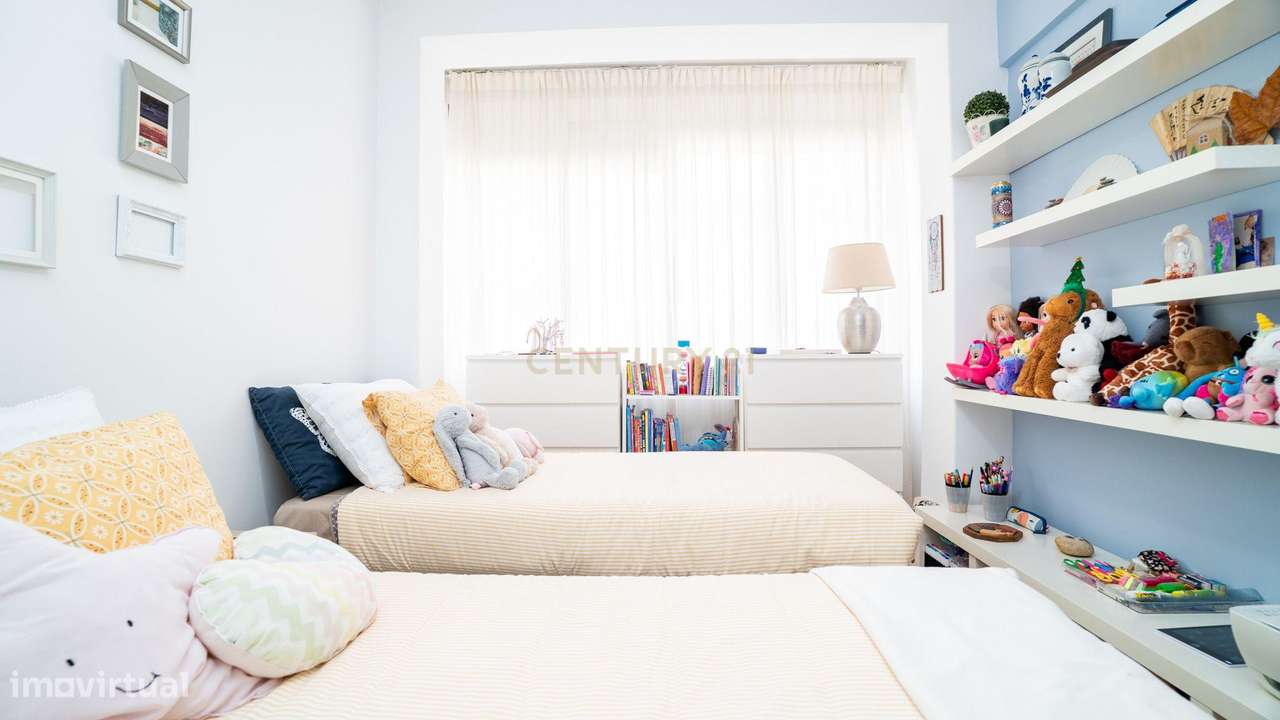 Apartamento T2 + 1* - Remodelado, em Queluz-22