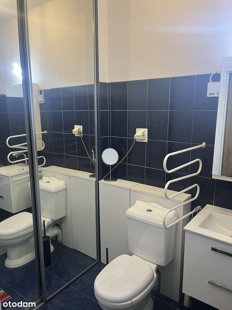 Przestronna kawalerka z oddzielną kuchnią i balkonem - Pełny obrazek: 5/9