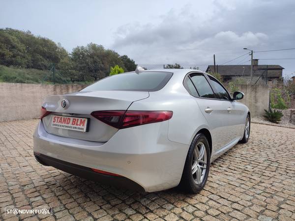 Alfa Romeo Giulia 2.2 Diesel AT8 Executive - 4