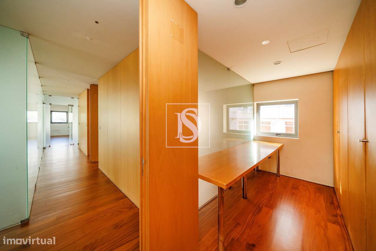 Loja 141m2 na Praça da Justiça, em frente ao Tribunal, Braga-31