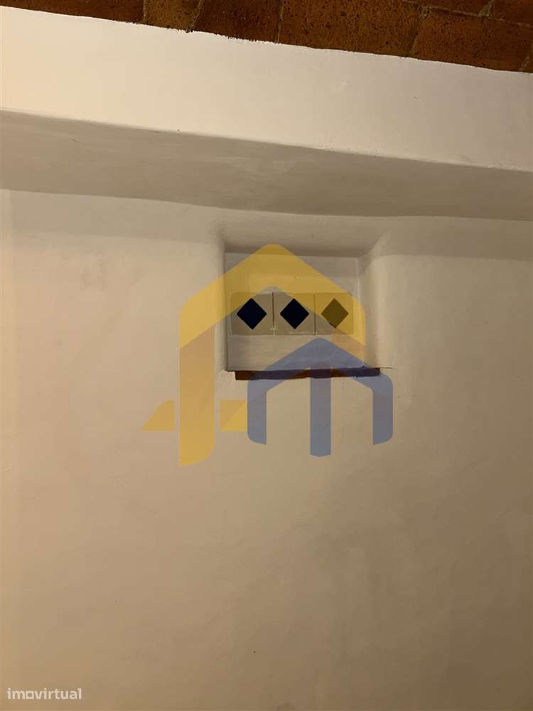 🏡 Moradia Térrea em Banda T2 no Centro de Estremoz-32