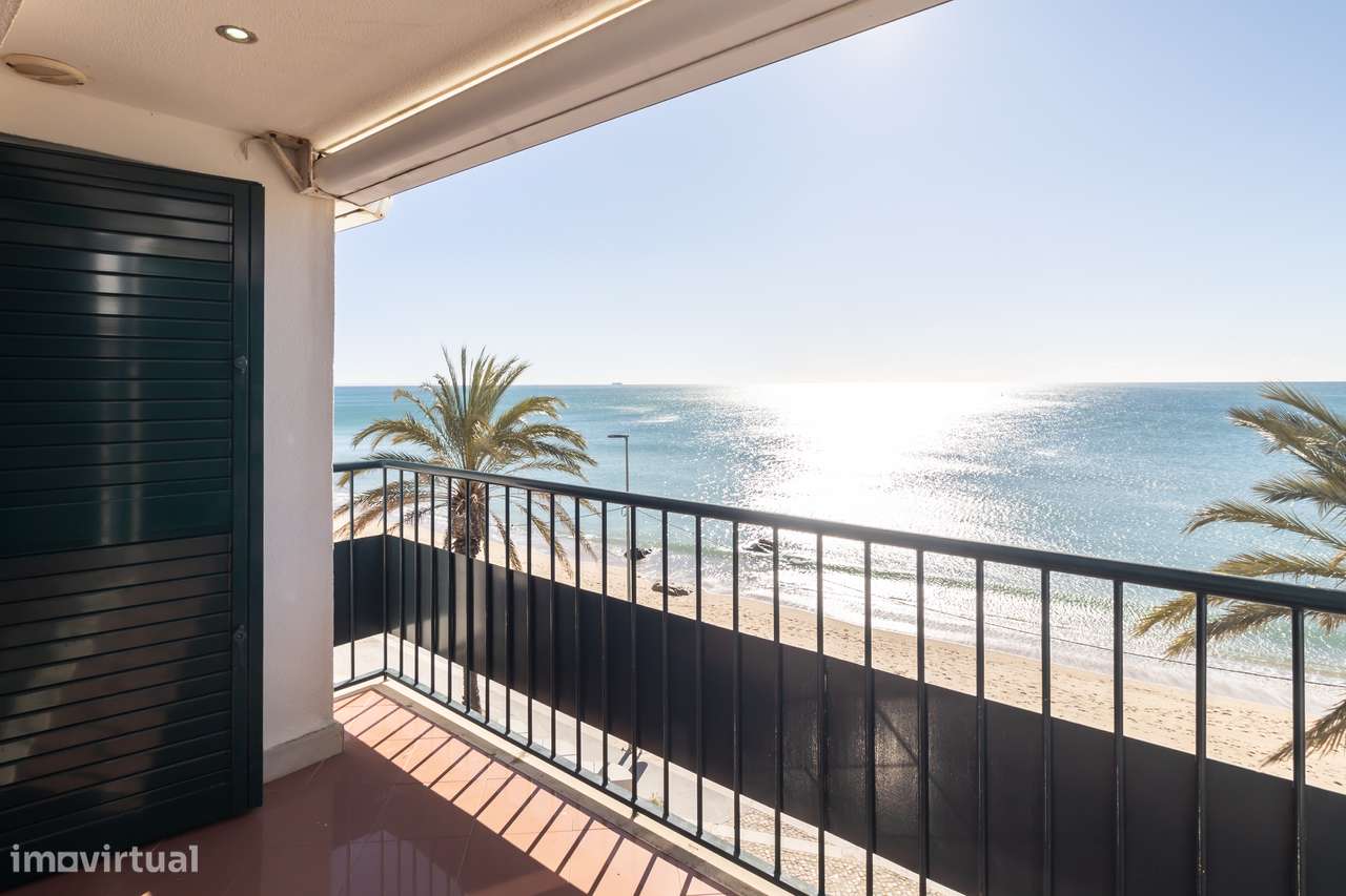 T4+1 Duplex em Primeira com 250m2, Linha de Mar | Sesimbra-6