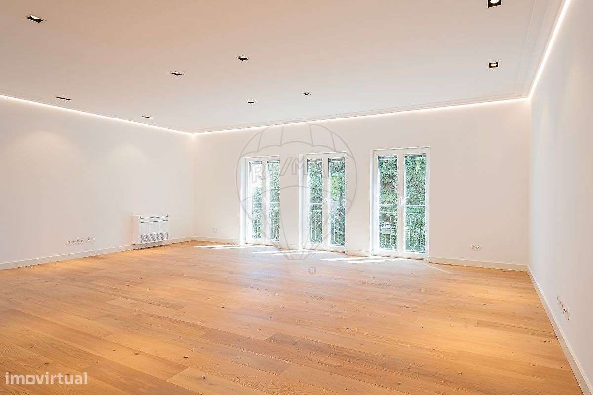 Moradia T6 para venda-5