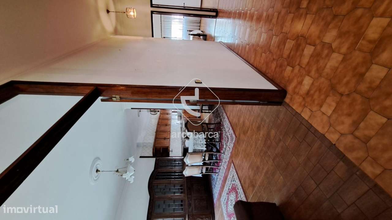 Apartamento com Terraço 40m2 de uso privado - T2+1-centro vila - Arcos-20