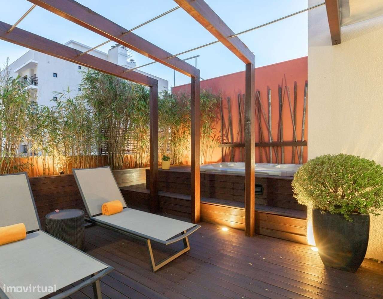 Penthouse  duplex com terraço,  6 quartos e 4 lugares de garagem - Grande imagem: 5/48