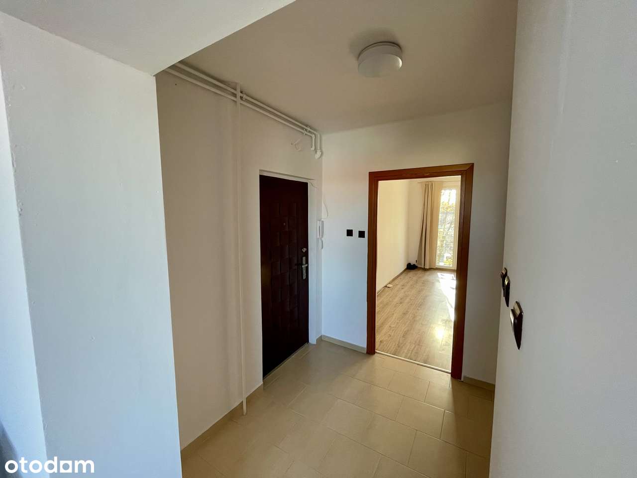 Przestronna kawalerka w samym sercu miasta! - Pełny obrazek: 4/10