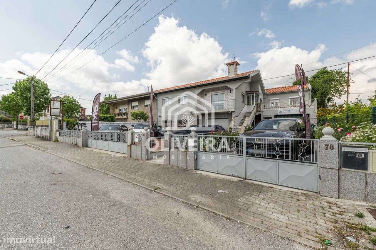 Moradia com Habitação e Comércio-36