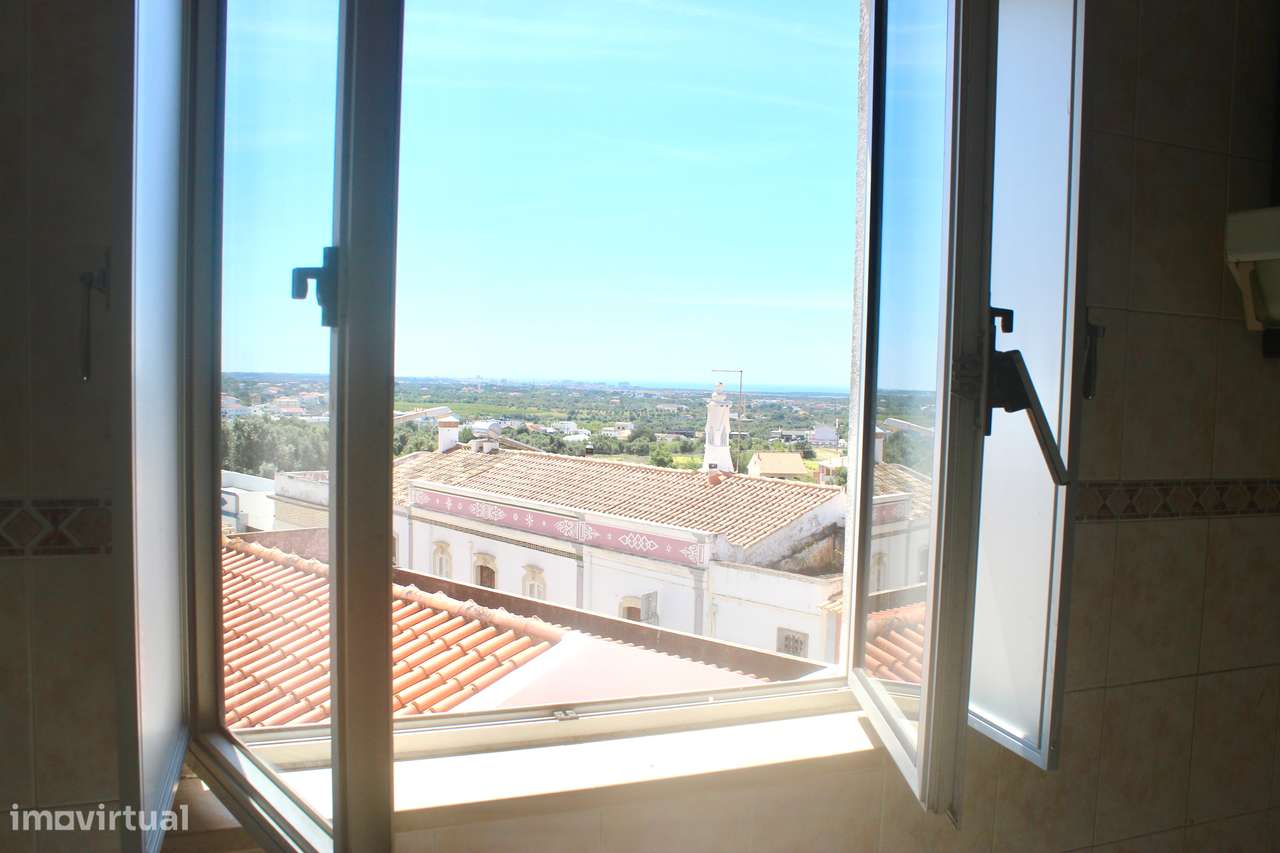 Moradia T5 com mais de 200m2 em Boliqueime-15