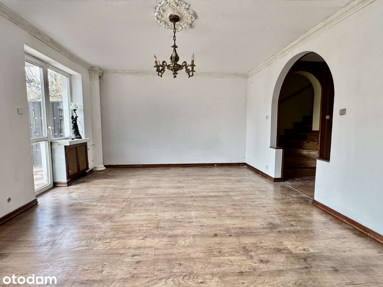 Dom jednorodzinny w zabudowie szeregowej z POTENCJAŁEM! GARAŻ | OGRÓD - Pełny obrazek: 4/15