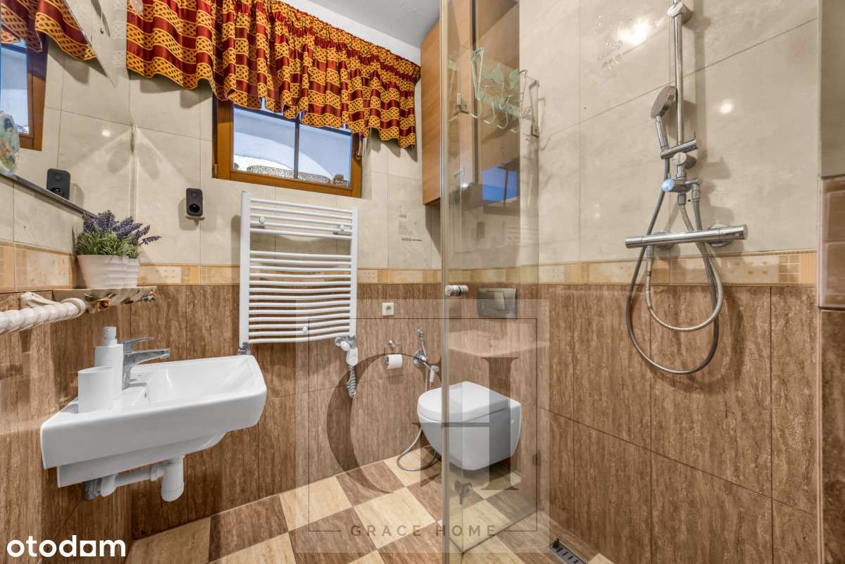 Dom rodzinny z dużym potencjałem inwestycyjnym.-19