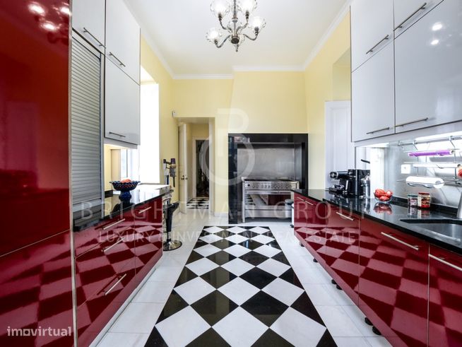 Moradia T10 no Centro Histórico de Sintra-17