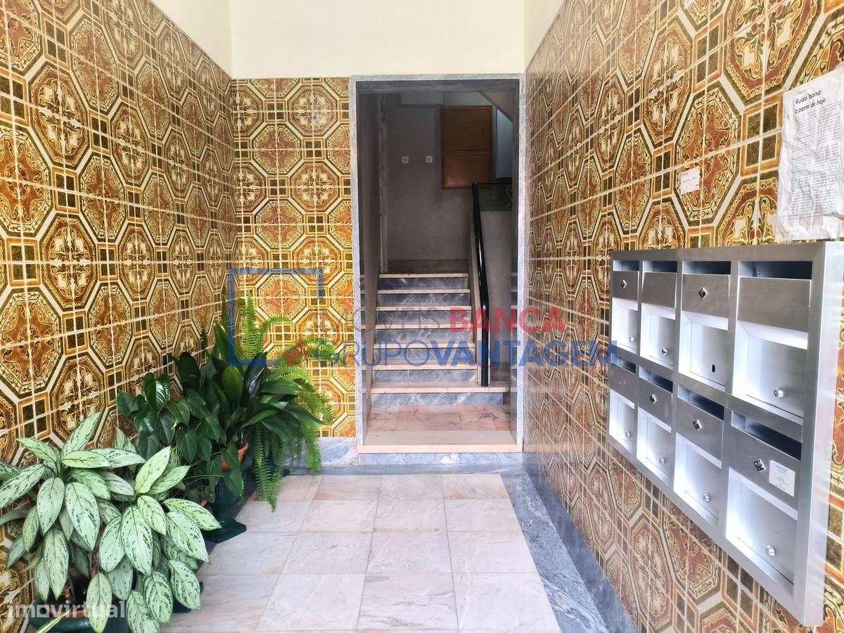 Apartamento T2 - Rio de Mouro - Sintra - Grande imagem: 5/17