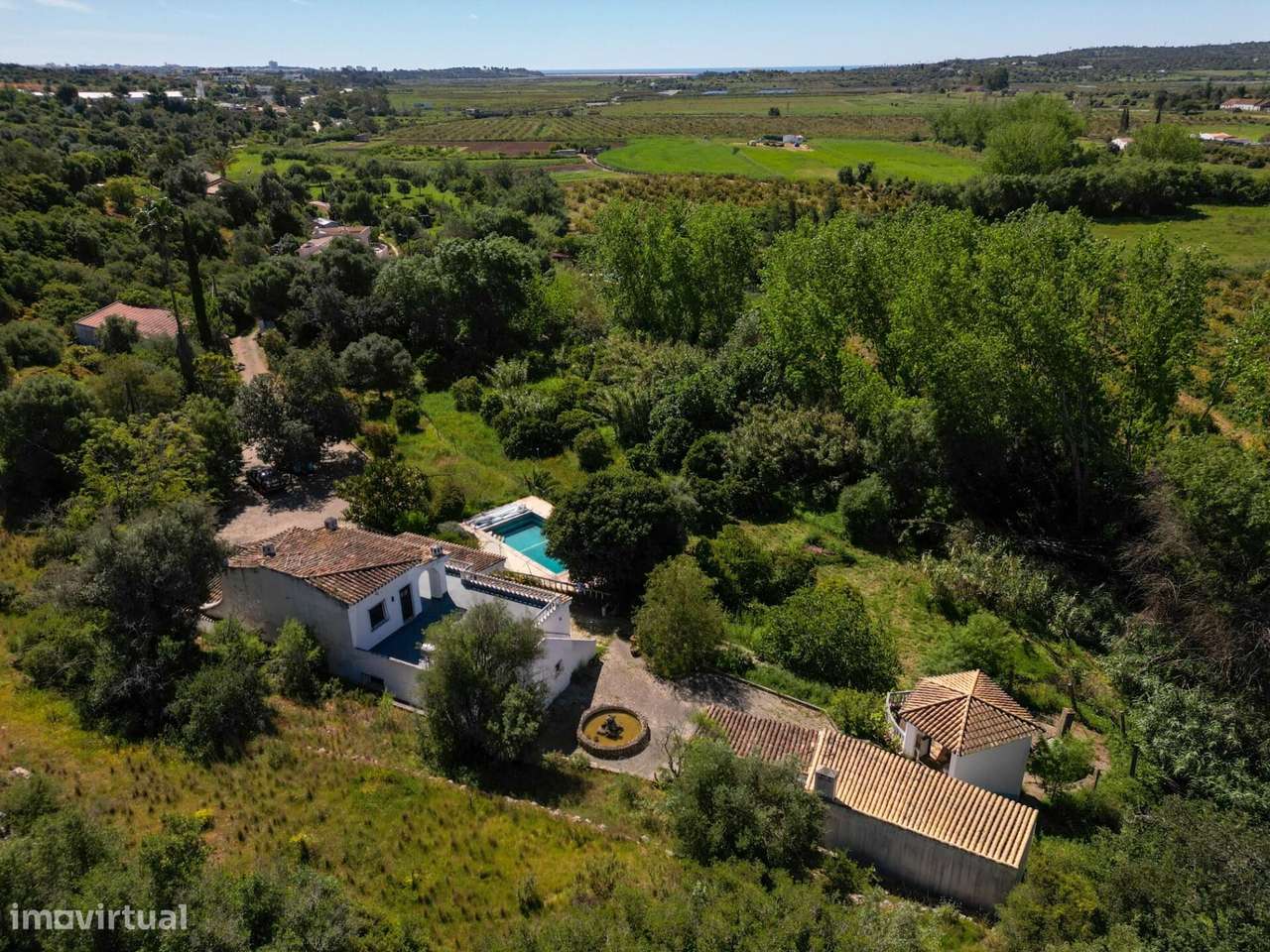 Quinta em Arão- T3+1 com piscina e terreno de 8000m2-32