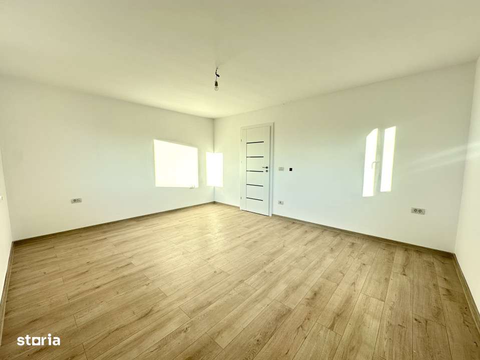 Duplex 5 camere, 127 mp utili, 355 mp teren - Sanandrei - Imagine principală: 4/12