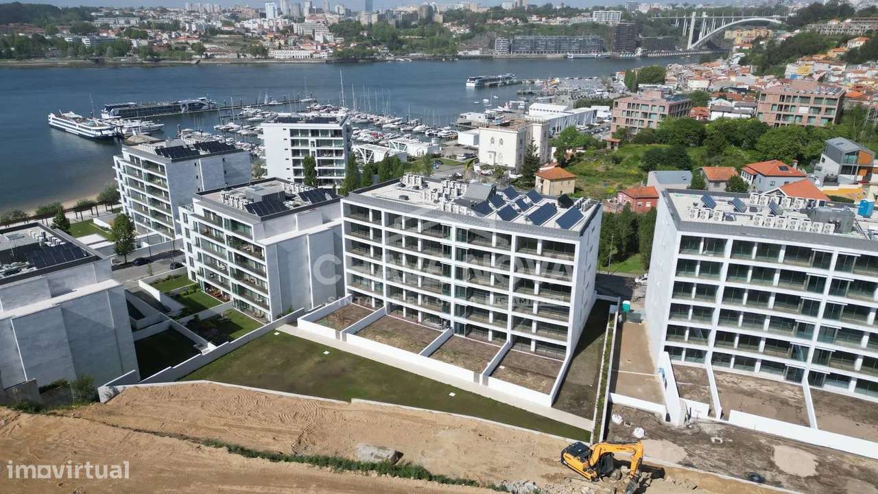 Apartamento T2 Novo Último Piso em Canidelo (São Paio Apartments)-0