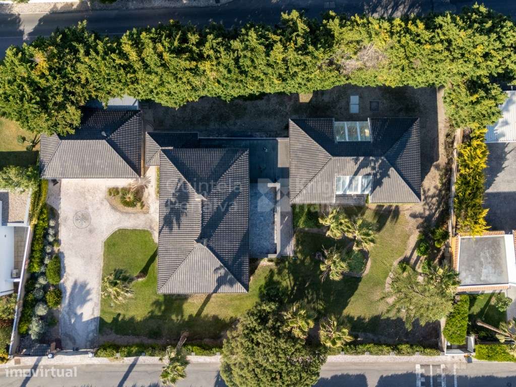 Moradia T4+1 com jardim e piscina na Quinta da Marinha, Cascais - Grande imagem: 5/45