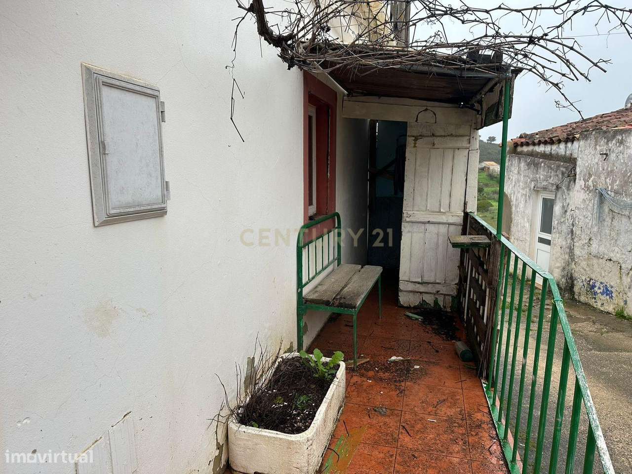 Casa geminada T2 para renovar em Casinha (Alte) - Grande imagem: 4/41