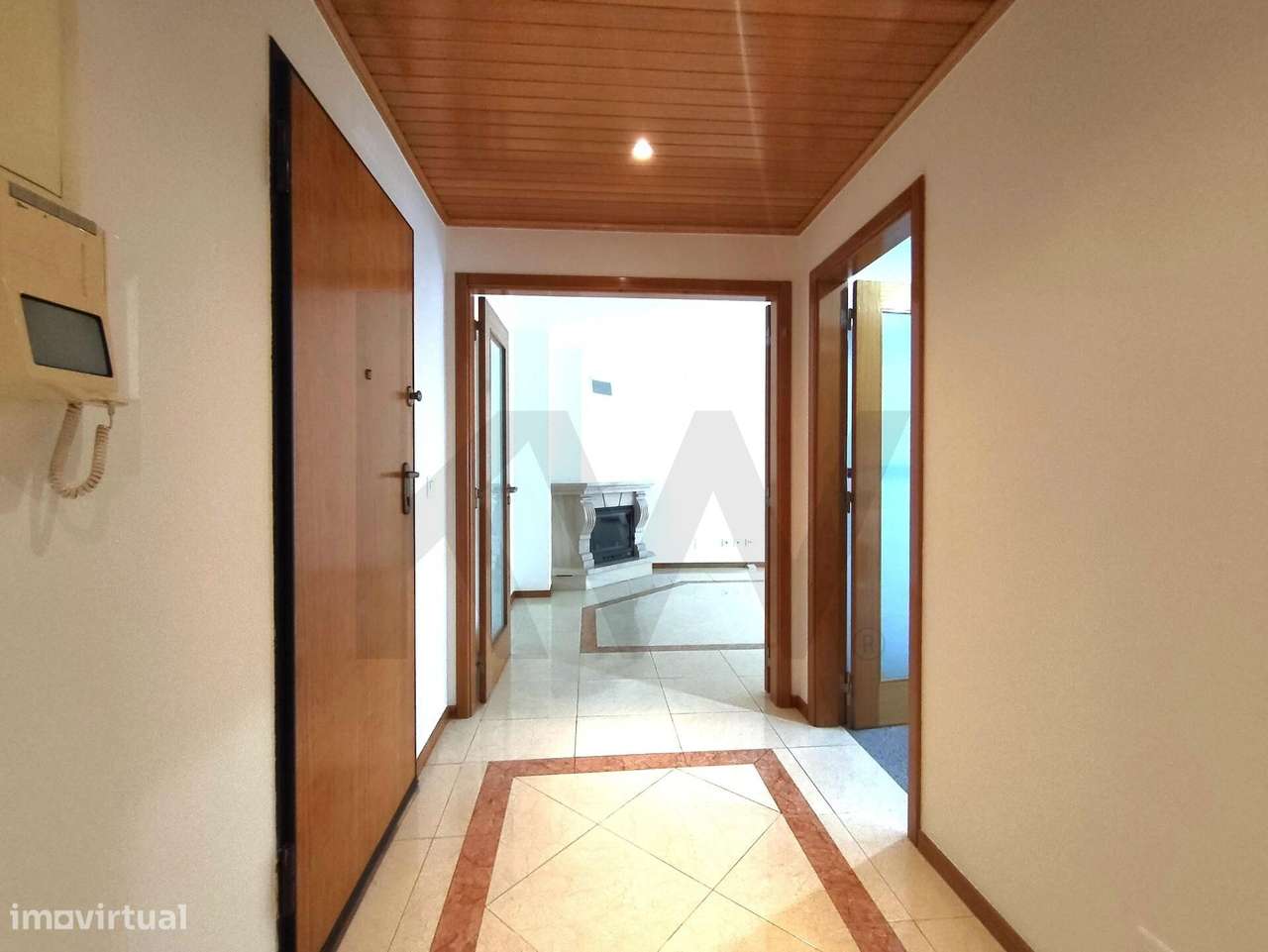 Moderno Apartamento T2  localizado na Rua Coronel Melo Antunes em Mass - Grande imagem: 4/31