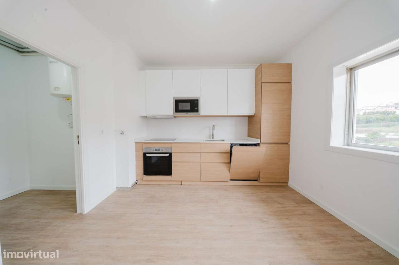 Apartamento T3 Renovado com Garagem | Fânzeres - Grande imagem: 3/24