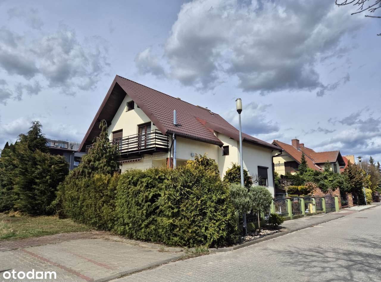 Dom wolnostojący 160 m² – 2 min. pieszo od przystanku tramwajowego