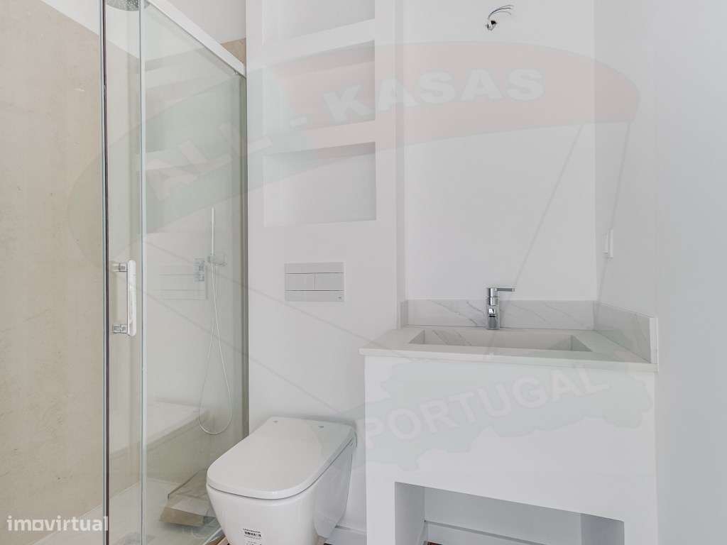 Moradia T3, a ESTREAR com Piscina em Famões, Odivelas: O seu Oásis!-31