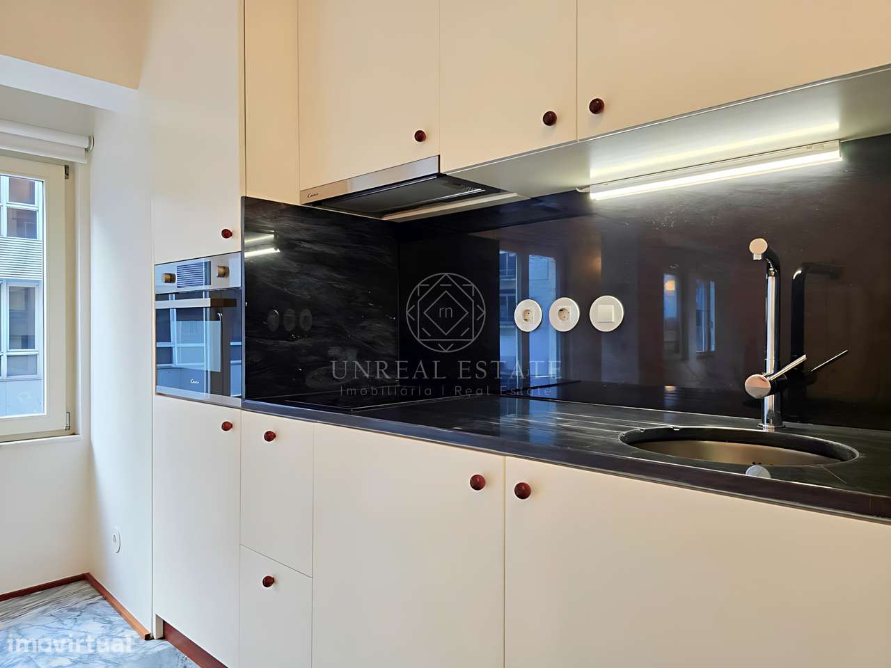 Apartamento T0+1 , novo, inserido em um edifício totalmente remodelado-26